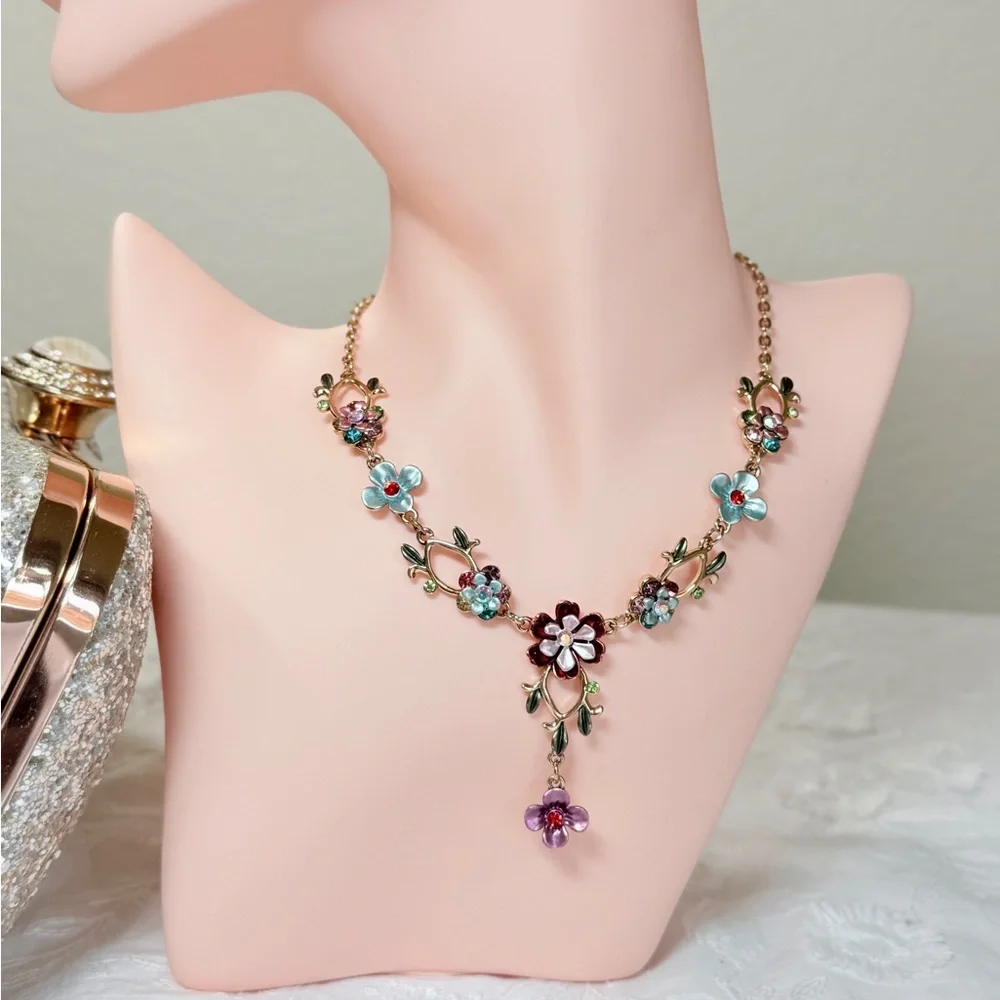 Floral Multicolor Necklace - Picture 5 of 6